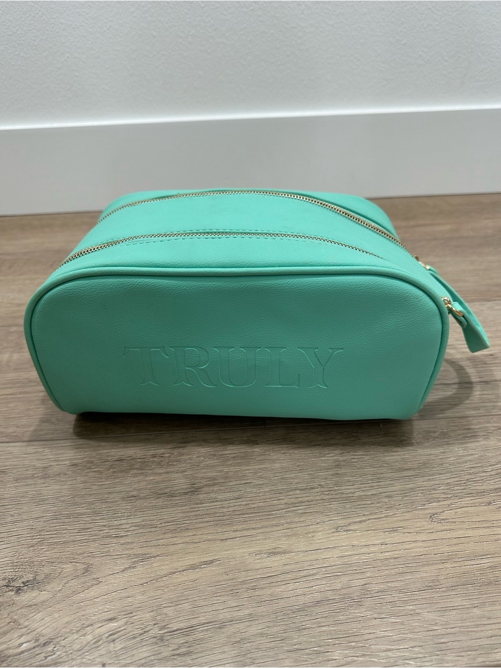 TRULY Signature vanity case mint Seafoam Double-Zip Cosmetic Case magnetic large